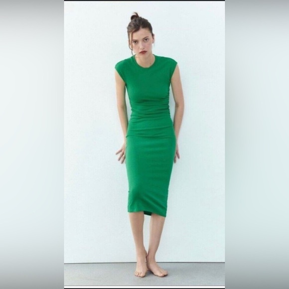 ZARA Kelly Green Ruched Bodycon Midi Dress Sz M - Picture 1 of 7